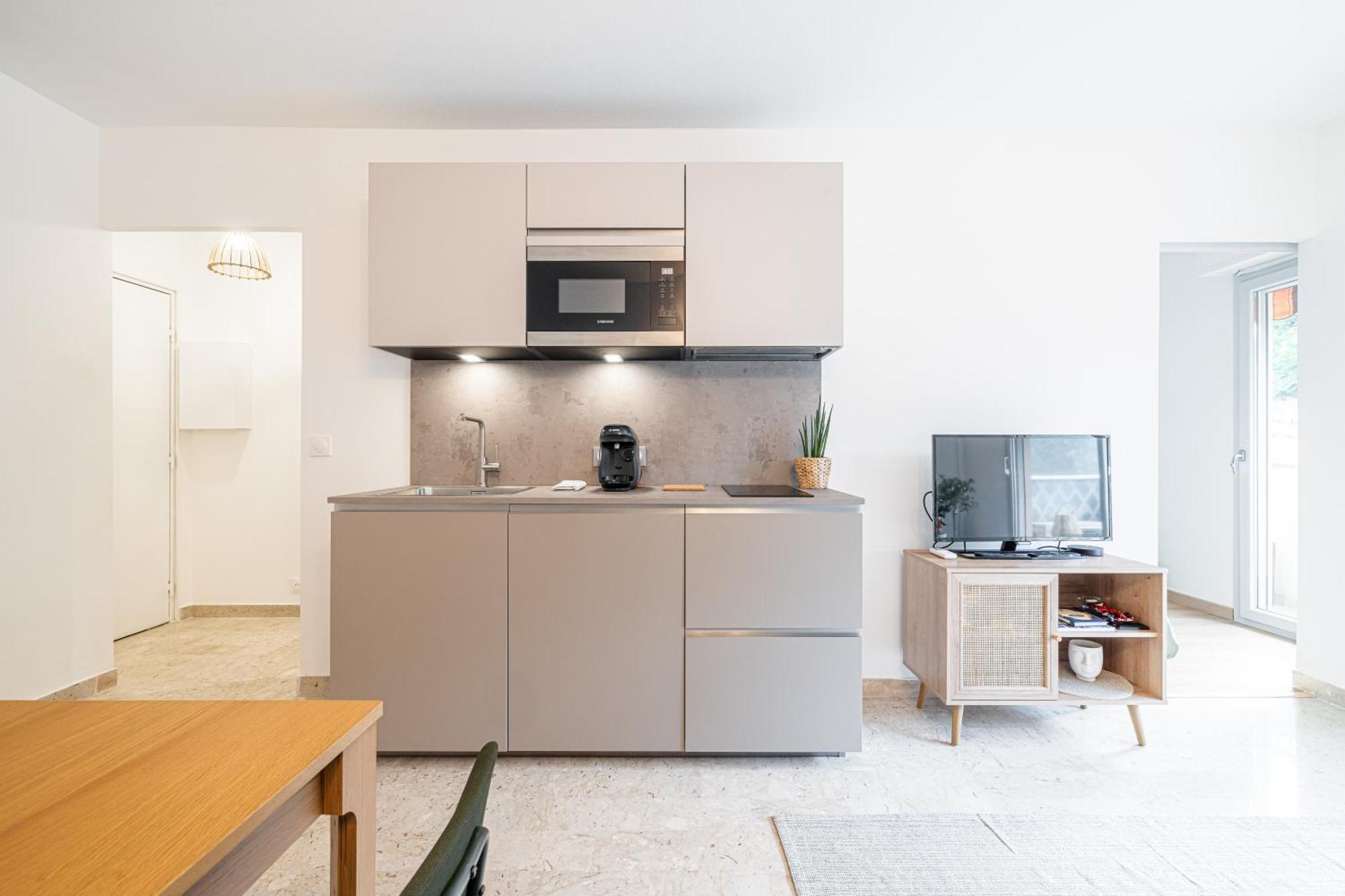 Appartement 2P Renove Avec Terrasse Au Port De นีซ ภายนอก รูปภาพ
