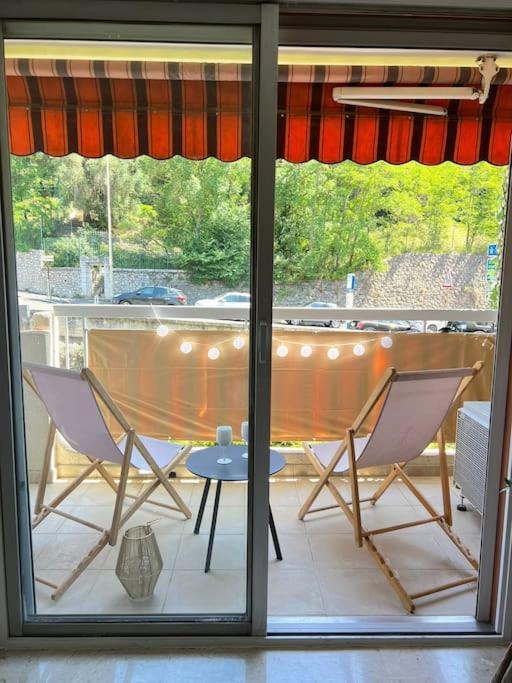 Appartement 2P Renove Avec Terrasse Au Port De นีซ ภายนอก รูปภาพ
